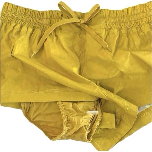 NEW $68 Free People FP Movement Moonlight Reflective Running Shorts Yellow SZ S - Picture 9 of 13